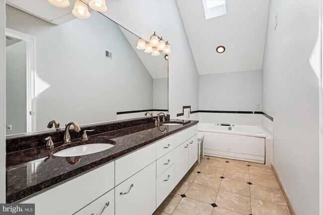 Building Photo - 6267 Masefield Ct
