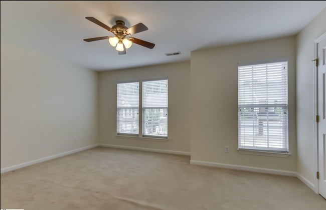Building Photo - 259 Hadley Commons Dr