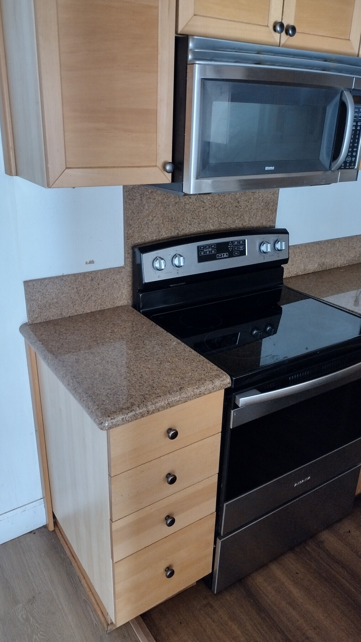 Building Photo - 5460 White Oak Ave