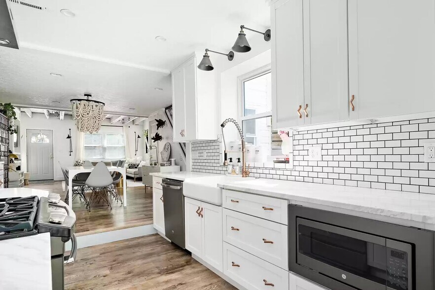 Building Photo - 172 39th St