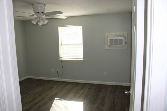 Building Photo - 4214 Fuqua St