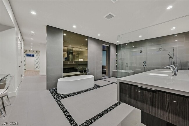 Building Photo - 807 Magnum Cliff Ct