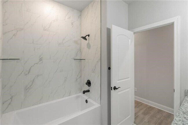 Building Photo - 292 Township Dr