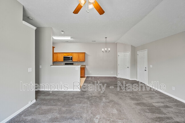 Building Photo - 553 Rose Cottage Cir