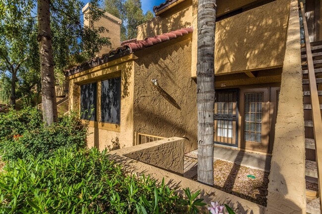 Building Photo - 4901 S Calle Los Cerros Dr