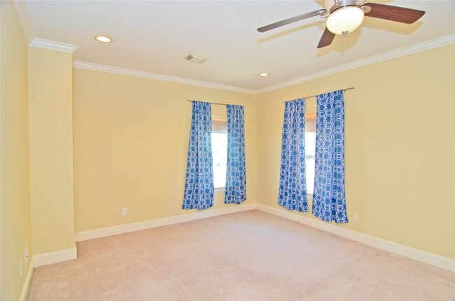 Building Photo - 131 Starboard Dr