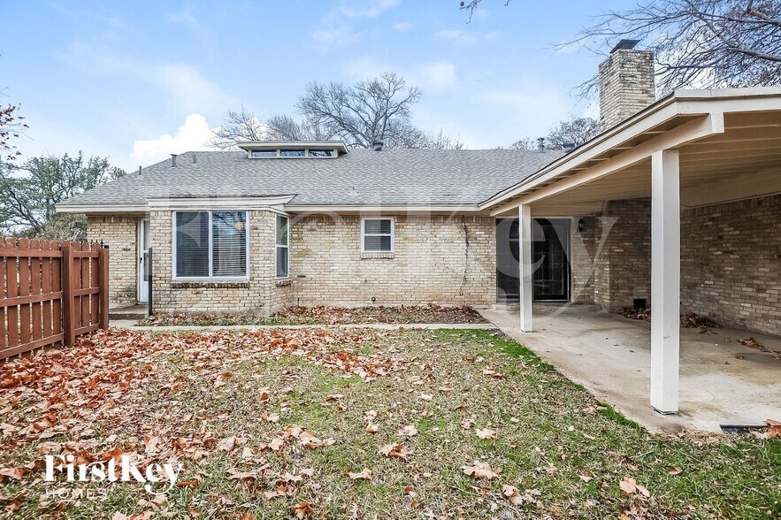 Building Photo - 3817 Wren Ave