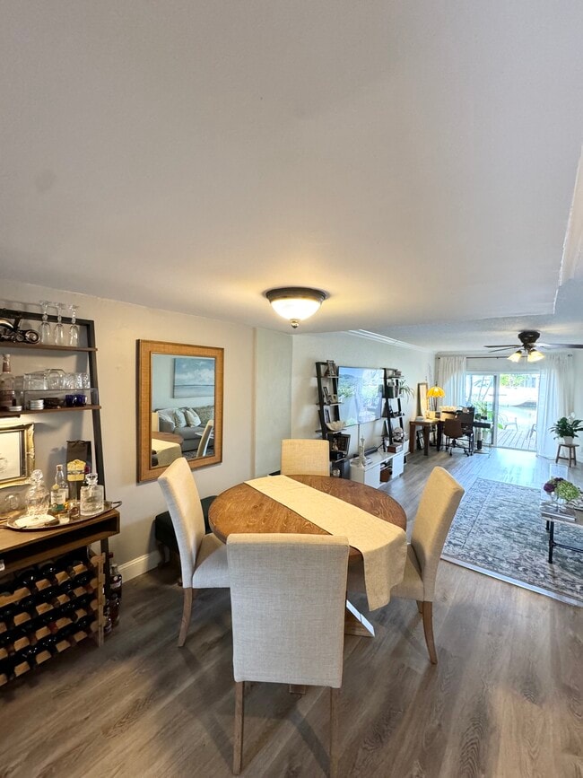 Building Photo - 1861 SE 4th St