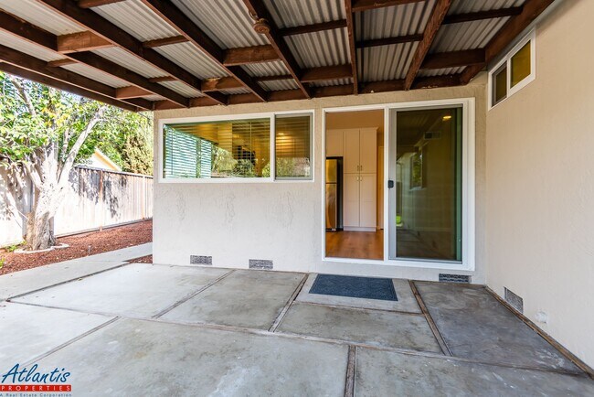 Building Photo - 6263 Malory Dr