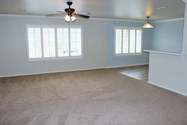 Building Photo - 347 Stone Hill Dr