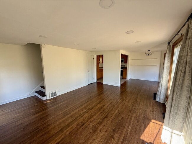 Building Photo - 4700 Teonia Woods Dr