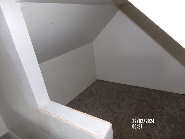 Building Photo - 4bd 1ba Home