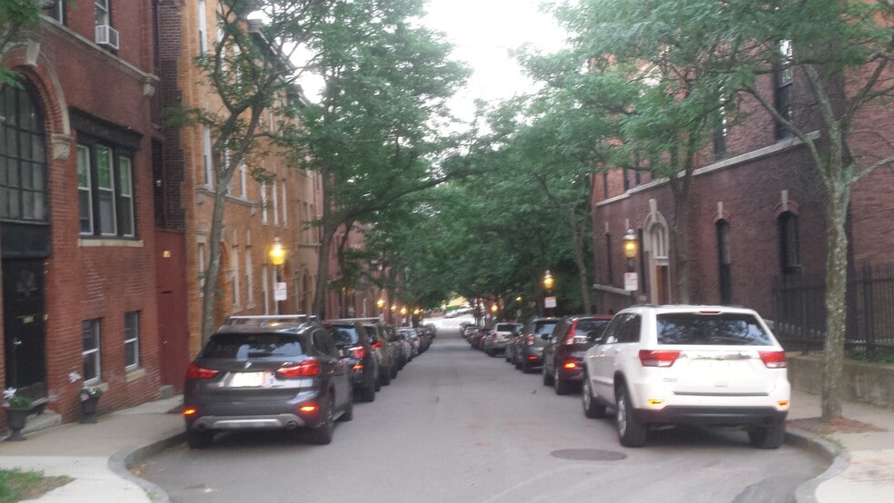 gas lit Baldwin st - 67 Baldwin St