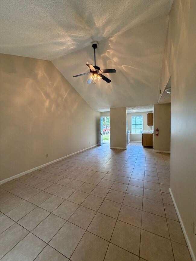 Building Photo - 412/414 Admirals Walk Dr
