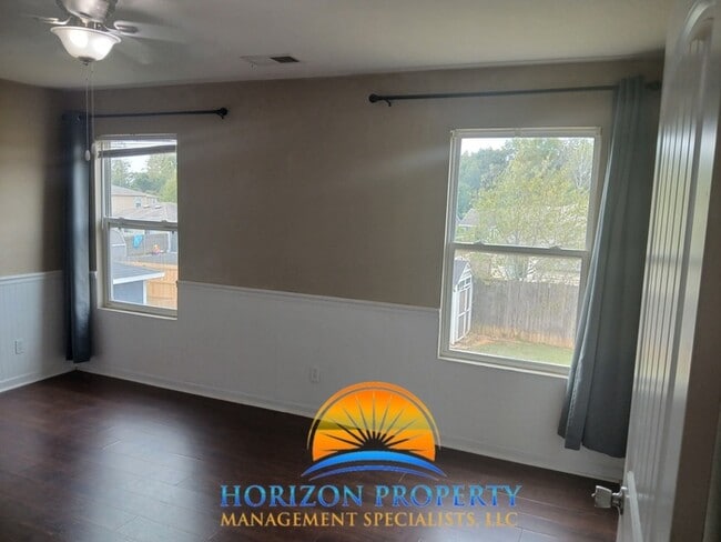 Building Photo - 15355 Tyler Mill Dr