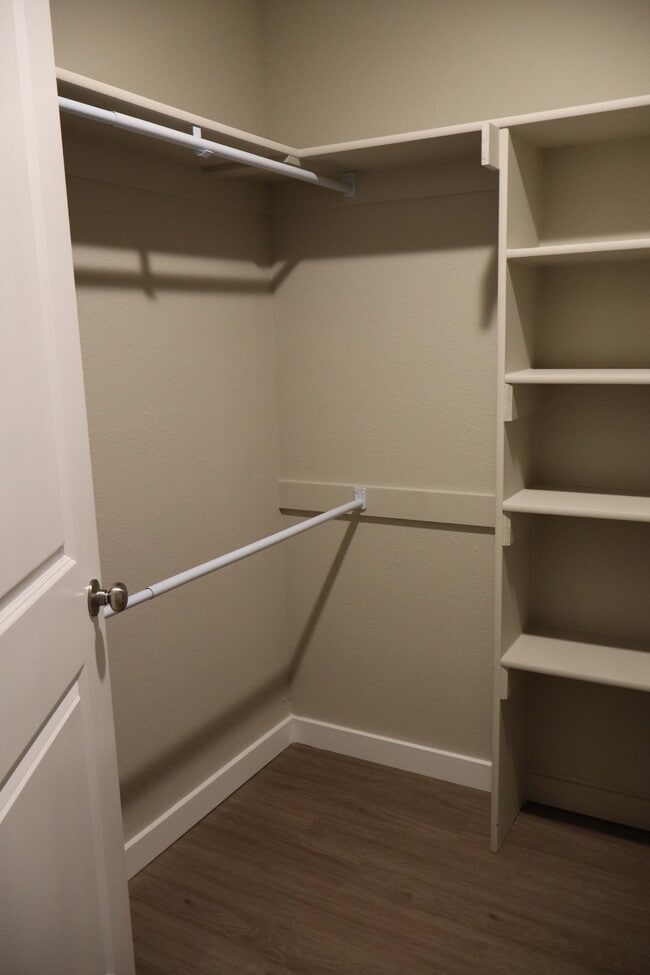 Building Photo - 1328 Seals St