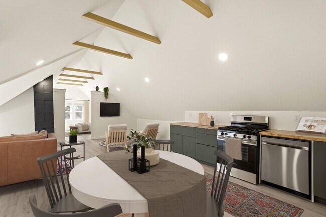 Building Photo - Luxury Furnished 2-Bed