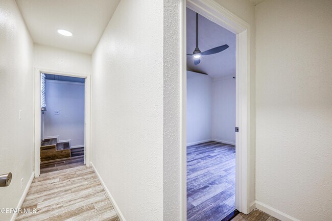 Building Photo - 5733 Saplinas Rd