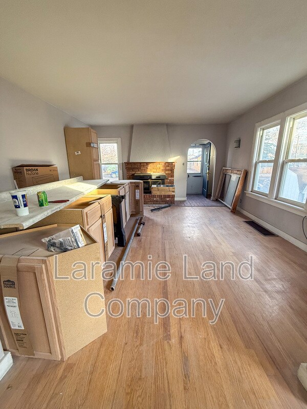 Building Photo - 658 N 10th St