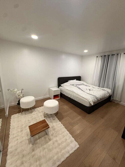 Building Photo - 8529 Keokuk Ave