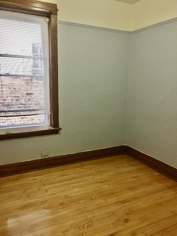 Building Photo - 4242 N Damen Ave