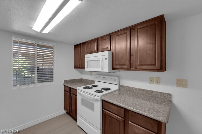 Building Photo - 5295 Indian River Dr