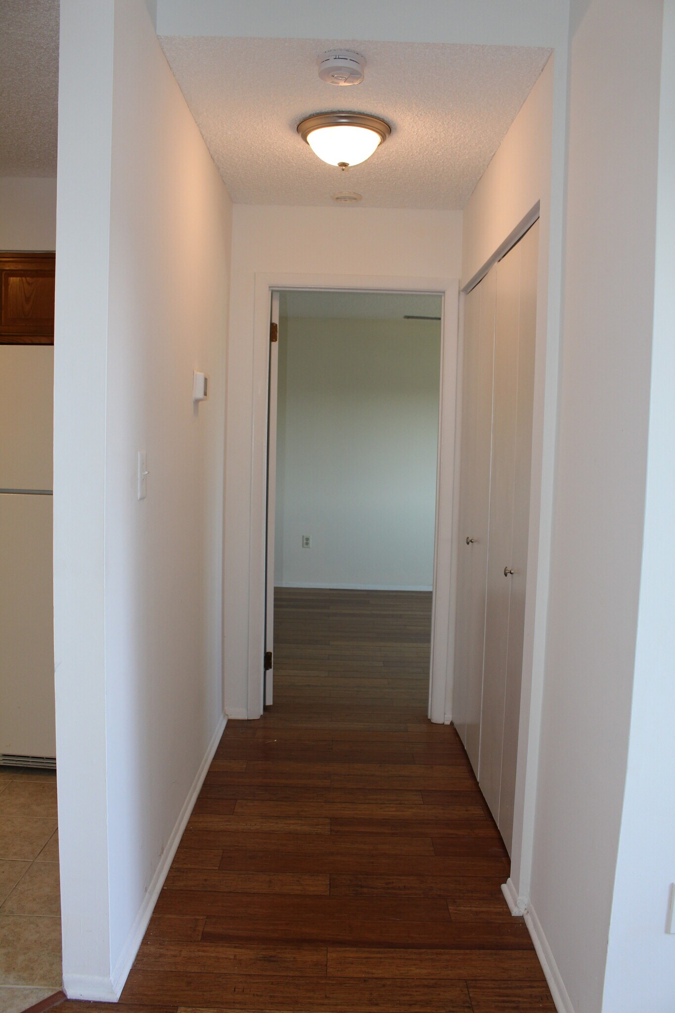 Building Photo - 812 Aspen Dr