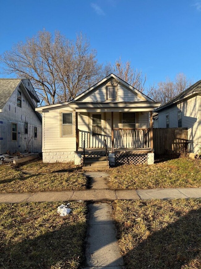 Primary Photo - Conveniently located 2-bedroom, 1-bathroom...