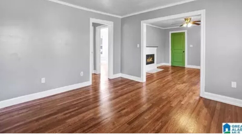 Building Photo - 915 9th St SW