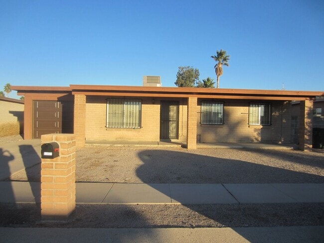 Clean & Cozy 3 Bed. 2 Bath Home With Big ... - Clean & Cozy 3 Bed.  2 Bath Home With Big ...