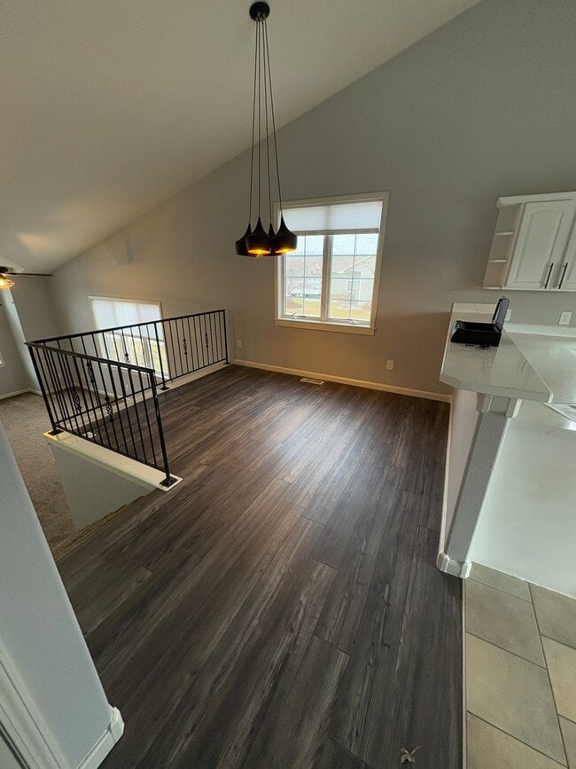 Building Photo - 5 bed 3 bath home for rent!