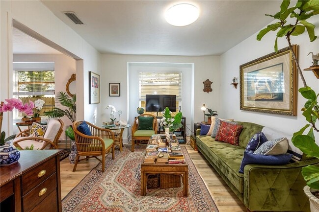 Building Photo - 310 NW 8th St