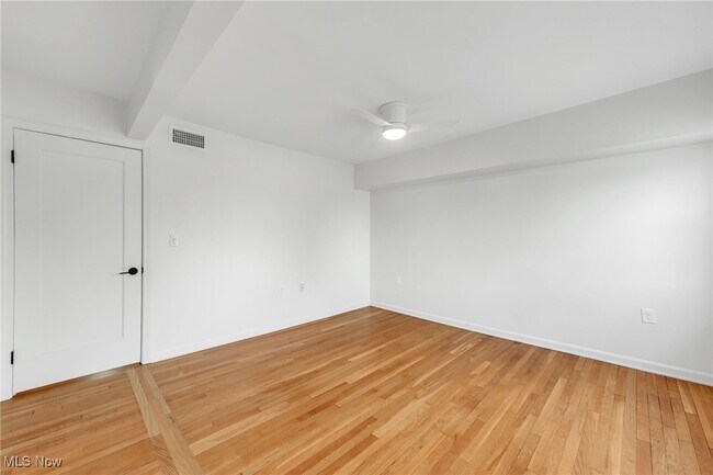Building Photo - 12900 Madison Ave