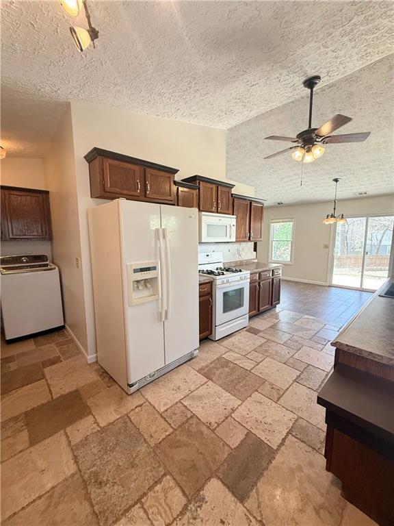 Building Photo - 1907 Grant Ln