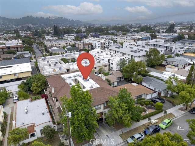 Building Photo - 914 E Elk Ave