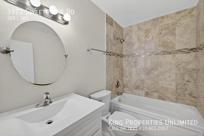 Building Photo - 3922 Sweetbriar Rd