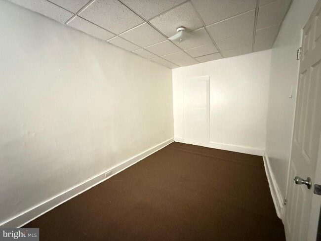 Building Photo - 2046 S Beechwood St