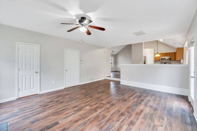 Building Photo - 5508 Kiev Dr