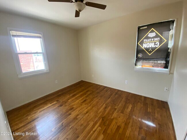 910 Sinclair St - 910 Sinclair St Louisville KY 40118 | Apartment Finder