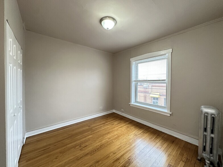 Building Photo - 4029.5 W Melrose St