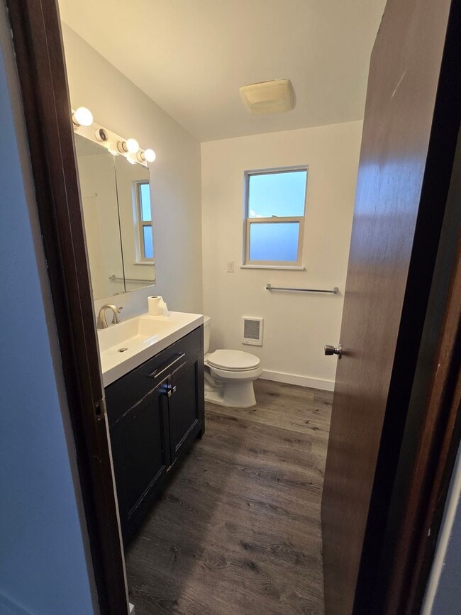 Building Photo - Tsoulouhas #1