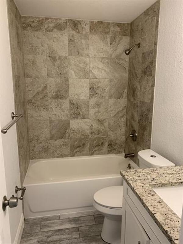 Building Photo - 4908 W Ingraham St