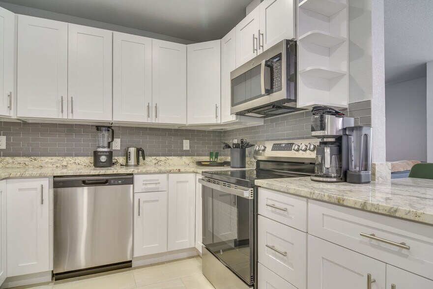 Building Photo - 675 Cohn Ln