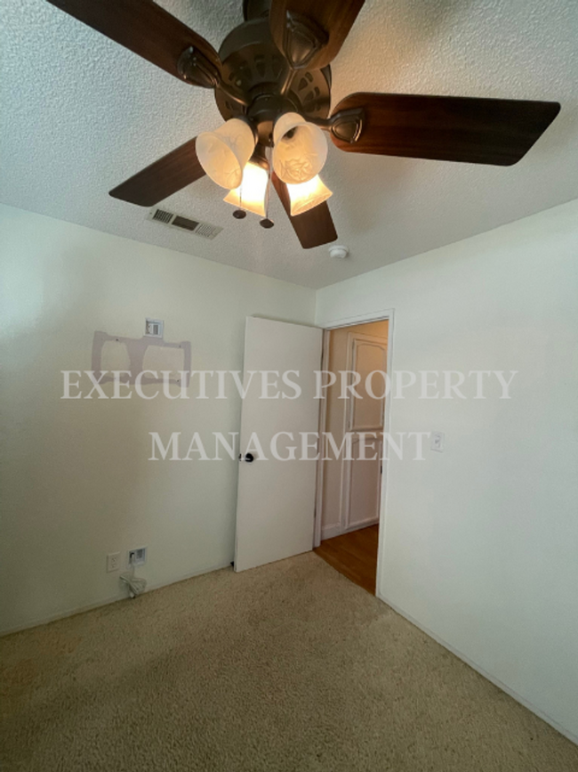 Building Photo - 3341 El Dorado Ct