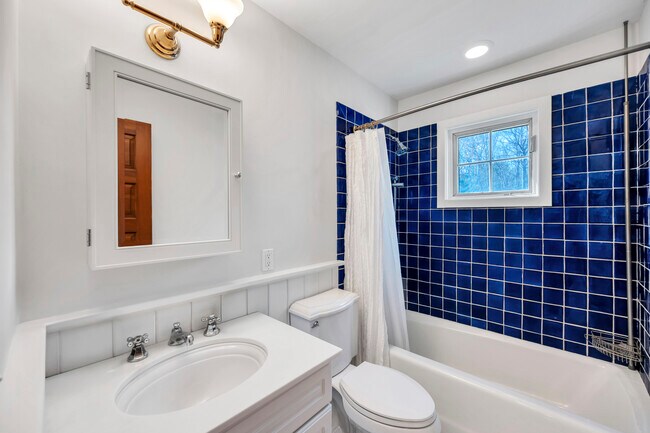 Building Photo - 150 Copeces Ln