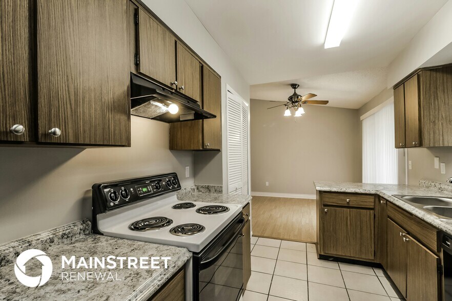 Building Photo - 97 Champlain Dr