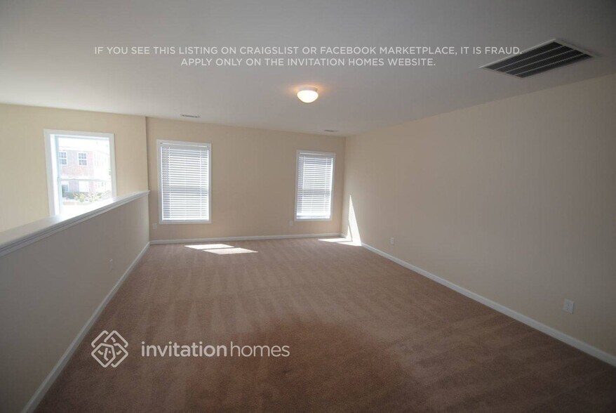 Building Photo - 2604 Bluestone Dr SW