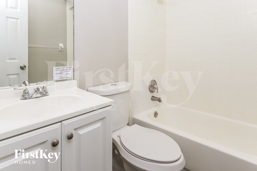 Building Photo - 1274 SW Byron St