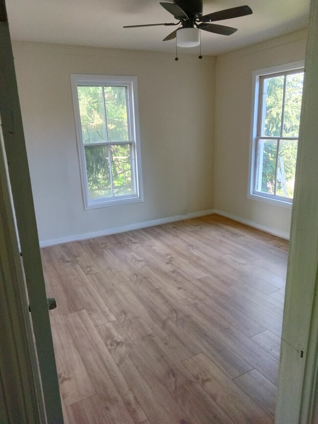 Building Photo - 95 Martin Brook St