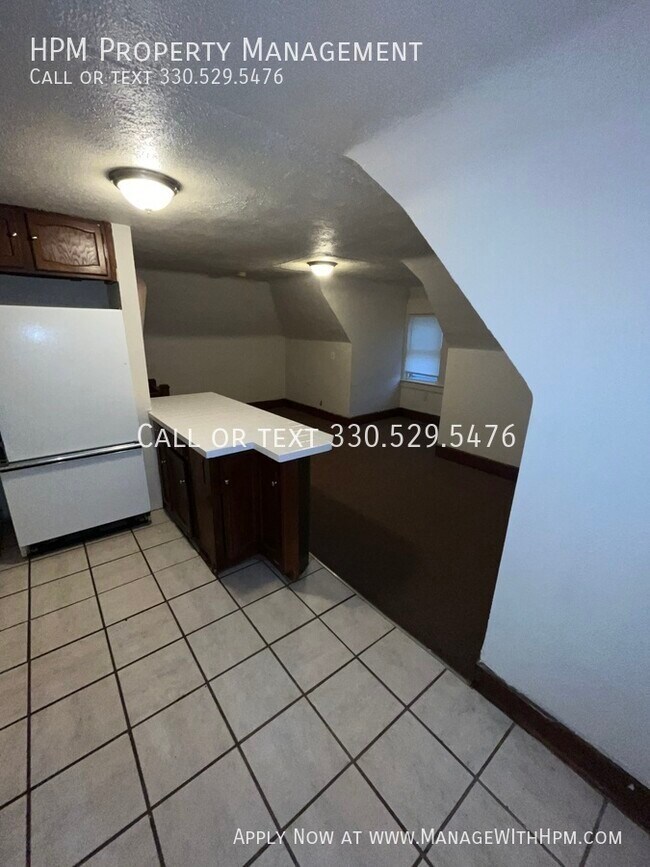 Building Photo - 34 Grand Ave